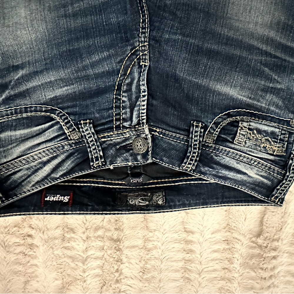 Silver brand Suki mid slim boot cut jeans